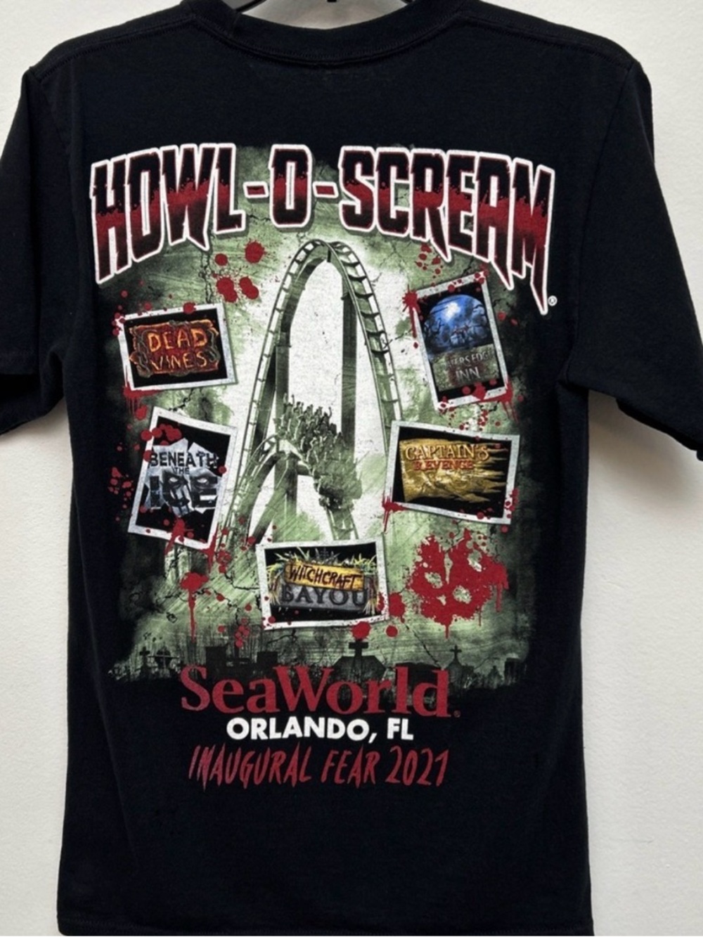 Sea World Howl-O-Scream, 2021 Inaugural Fear Halloween Black T-Shirt Mens Small
